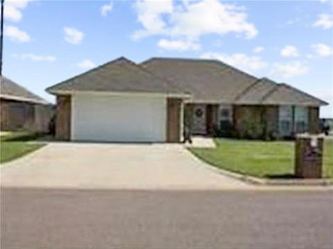 1800 Cougar Cir, Altus, OK 73521 photo 1