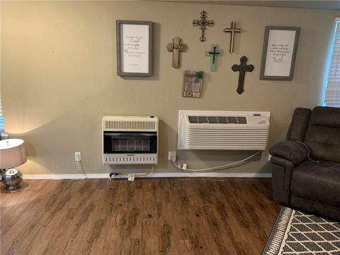 425 E 5th St, Hydro, OK 73048 photo 5