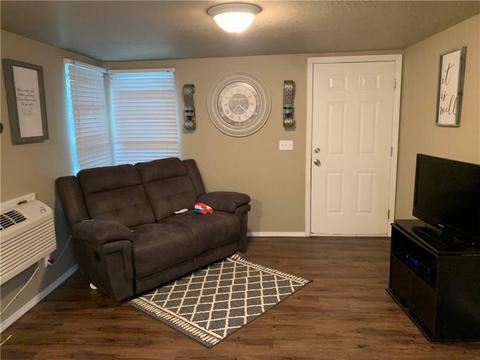 425 E 5th St, Hydro, OK 73048 photo 3