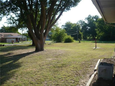 1006 E Park St, Tecumseh, OK 74873 photo 7