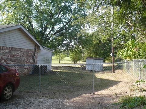 1006 E Park St, Tecumseh, OK 74873 photo 6