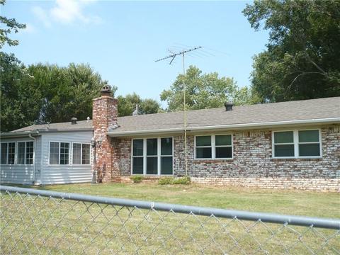1006 E Park St, Tecumseh, OK 74873 photo 36