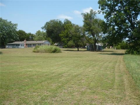 1006 E Park St, Tecumseh, OK 74873 photo 29