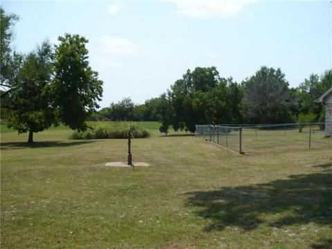 1006 E Park St, Tecumseh, OK 74873 photo 24