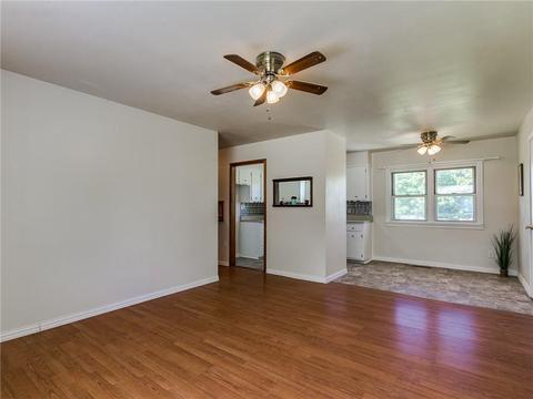 423 S 4th St, Mcloud, OK 74851 photo 6