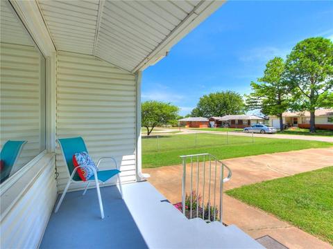 423 S 4th St, Mcloud, OK 74851 photo 1