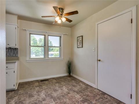 423 S 4th St, Mcloud, OK 74851 photo 16