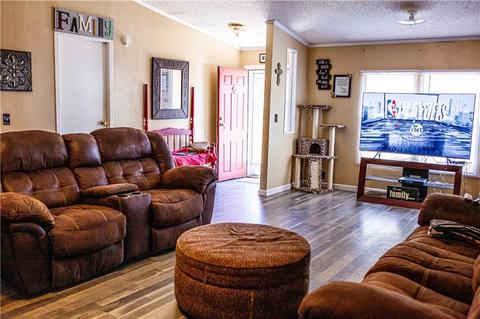 113 Summer Oaks Dr, Mcloud, OK 74851 photo 2