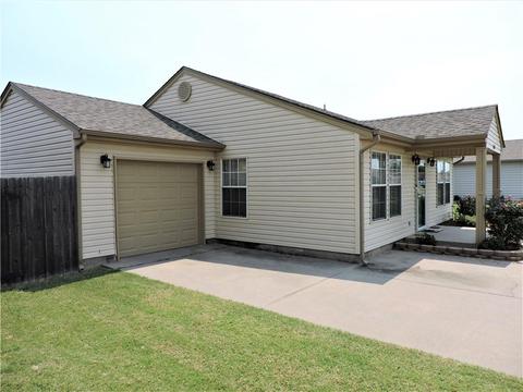 1600 Ginger Ave, Moore, OK 73160 photo 3