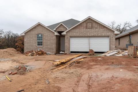 400 Fallview Ct, Edmond, OK 73034 photo 2
