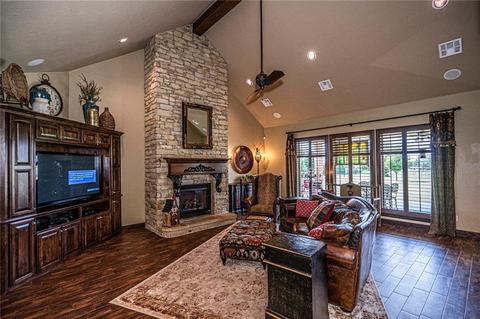 1509 N Euzella Ter, Mustang, OK 73064 photo 8