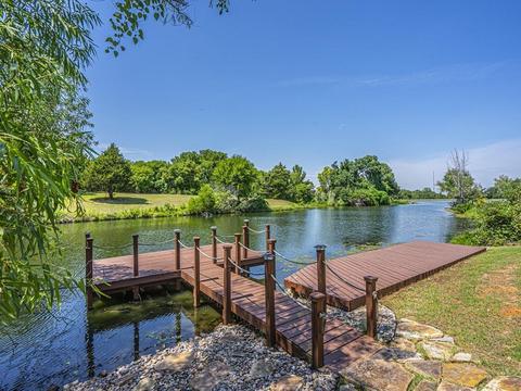 111 W Waterfront Dr, Tuttle, OK 73089 photo 2