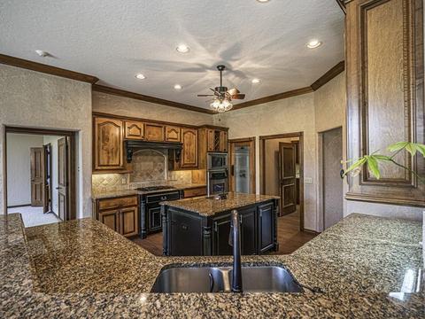 111 W Waterfront Dr, Tuttle, OK 73089 photo 11