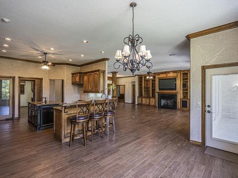 111 W Waterfront Dr, Tuttle, OK 73089 photo 13