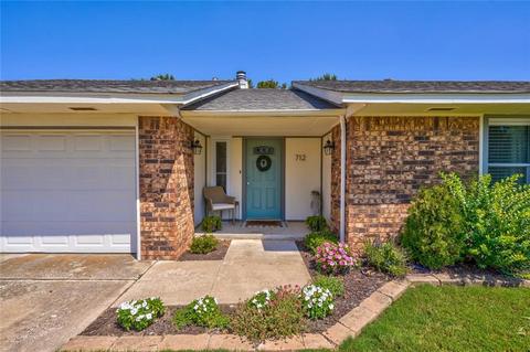 712 N Briarcliff Dr, Moore, OK 73170 photo 3