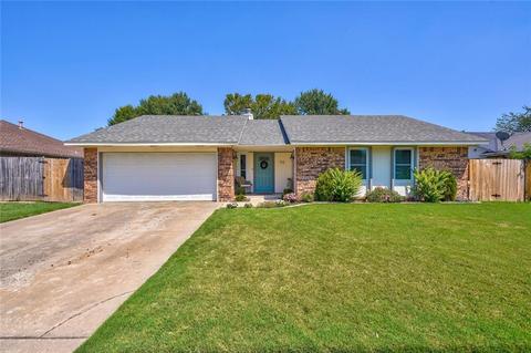 712 N Briarcliff Dr, Moore, OK 73170 photo 2