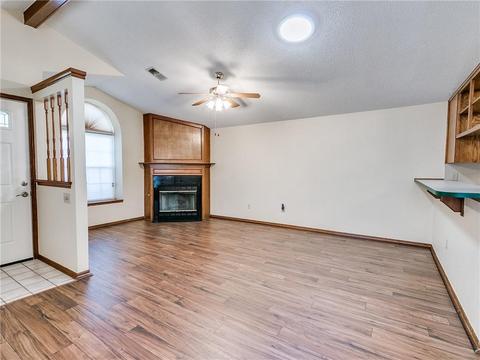 2116 Westmore Dr, Moore, OK 73170 photo 5
