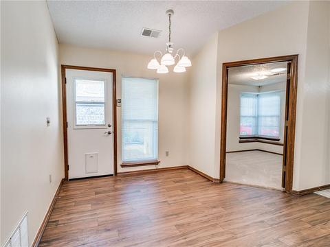 2116 Westmore Dr, Moore, OK 73170 photo 9