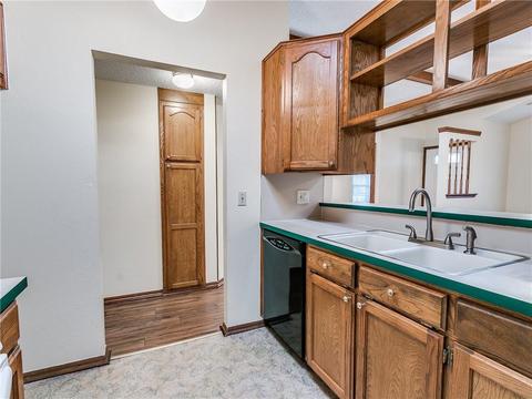 2116 Westmore Dr, Moore, OK 73170 photo 16