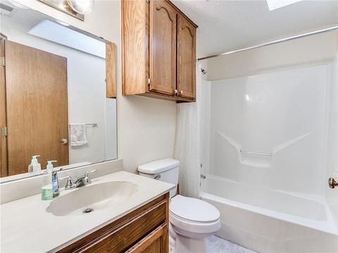 2116 Westmore Dr, Moore, OK 73170 photo 21