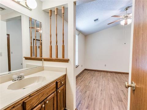 2116 Westmore Dr, Moore, OK 73170 photo 26
