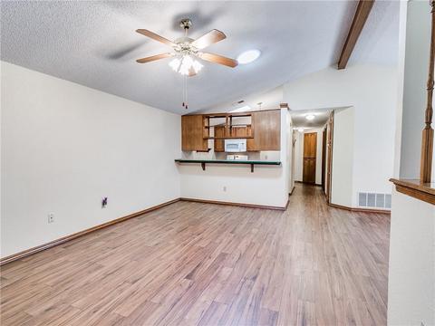 2116 Westmore Dr, Moore, OK 73170 photo 10