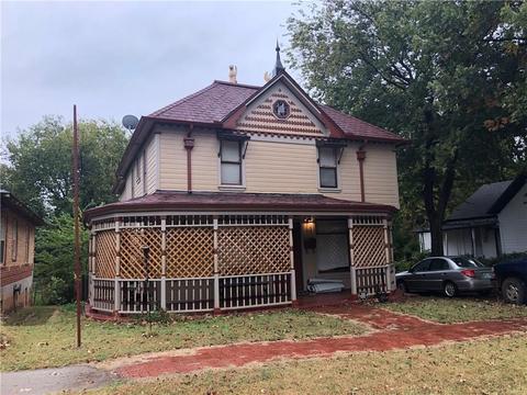 609 E Harrison Ave, Guthrie, OK 73044 photo 1