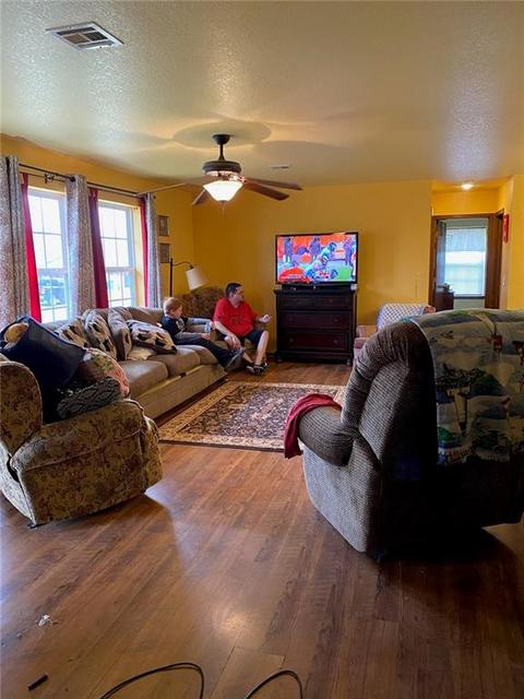 1221 Babek St, Prague, OK 74864 photo 4