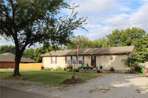 1221 Babek St, Prague, OK 74864 photo 1