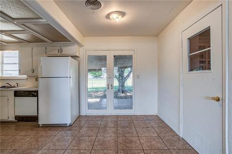 1105 S Park Ln, Altus, OK 73521 photo 8