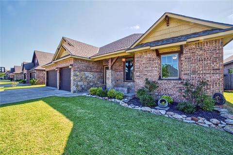 1304 Atalon Dr, Moore, OK 73160 photo 2