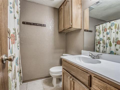 2109 Lakecrest Dr, Moore, OK 73170 photo 19
