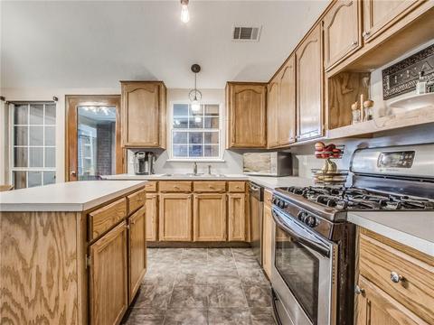 2109 Lakecrest Dr, Moore, OK 73170 photo 8