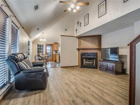 2109 Lakecrest Dr, Moore, OK 73170 photo 6