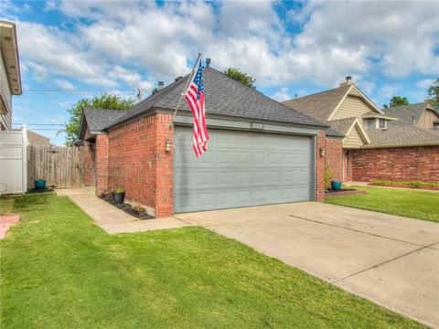 2109 Lakecrest Dr, Moore, OK 73170 photo 3