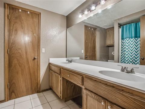2109 Lakecrest Dr, Moore, OK 73170 photo 15