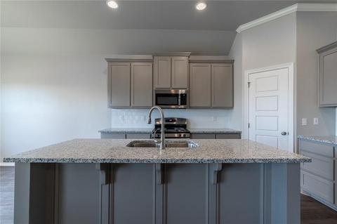 2301 Fallview Dr, Edmond, OK 73034 photo 4