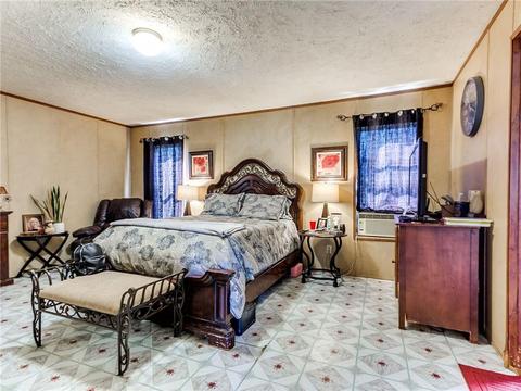 2058 E Sooner Rd, Tuttle, OK 73089 photo 22