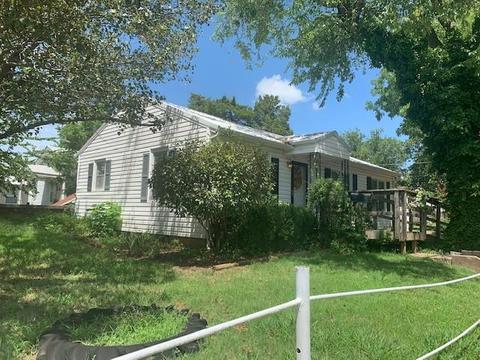 1702 E 11th St, Shawnee, OK 74801 photo 1