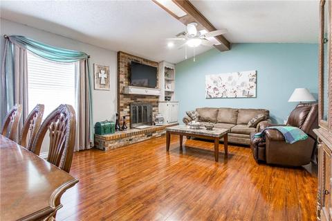 1112 NW 7th Pl, Moore, OK 73170 photo 4
