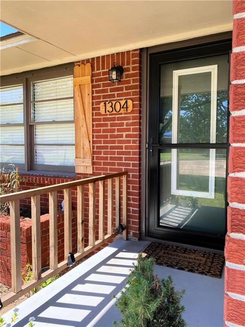 1304 Regent St, Norman, OK 73069 photo 2