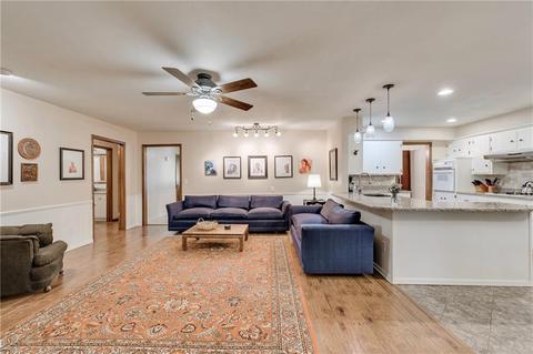 916 E 10th St, Edmond, OK 73034 photo 12