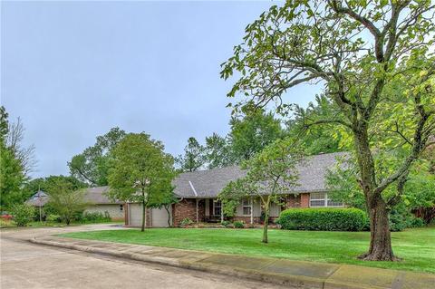 916 E 10th St, Edmond, OK 73034 photo 2