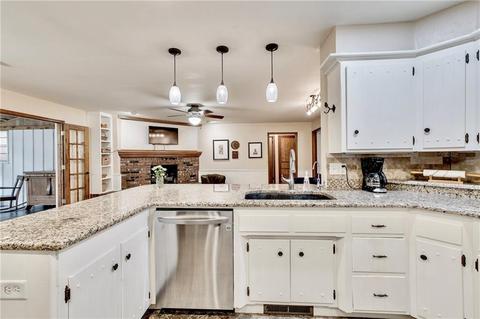916 E 10th St, Edmond, OK 73034 photo 15