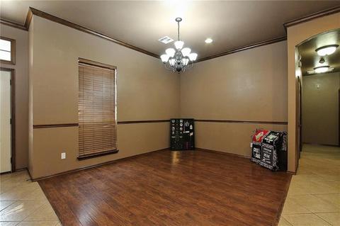 305 E Mobile Ter, Mustang, OK 73064 photo 5