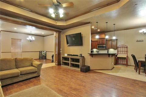 305 E Mobile Ter, Mustang, OK 73064 photo 9