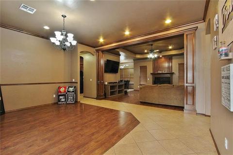 305 E Mobile Ter, Mustang, OK 73064 photo 4