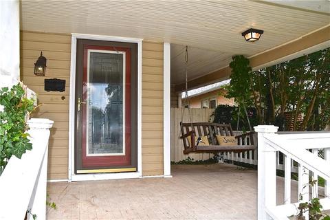 1015 E Noble Ave, Guthrie, OK 73044 photo 3