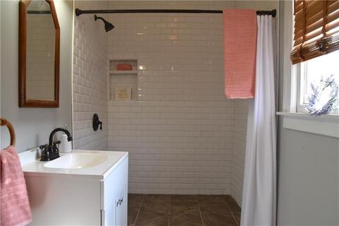 1015 E Noble Ave, Guthrie, OK 73044 photo 23