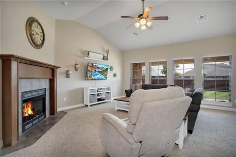 1820 Foxtail Cir, Altus, OK 73521 photo 8